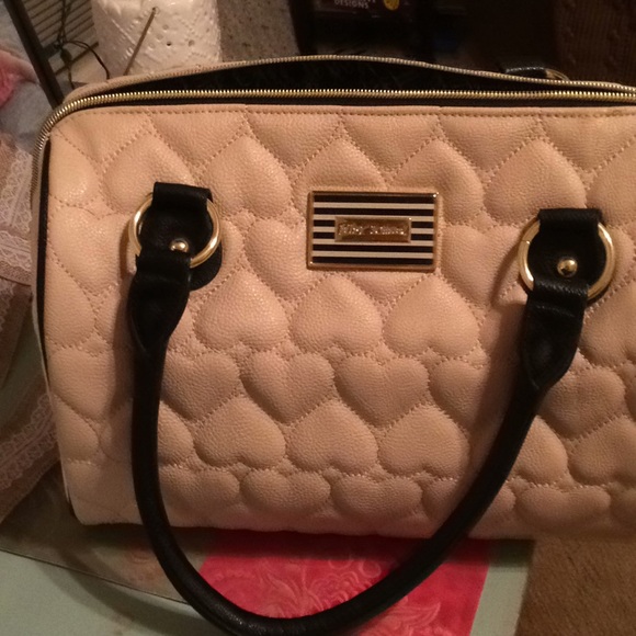 Betsey Johnson Handbags - Betsey Johnson purse